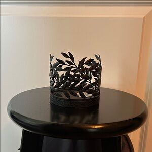 Bath & Body Works Black Leaf Candle Holder 3 wick candle holder.